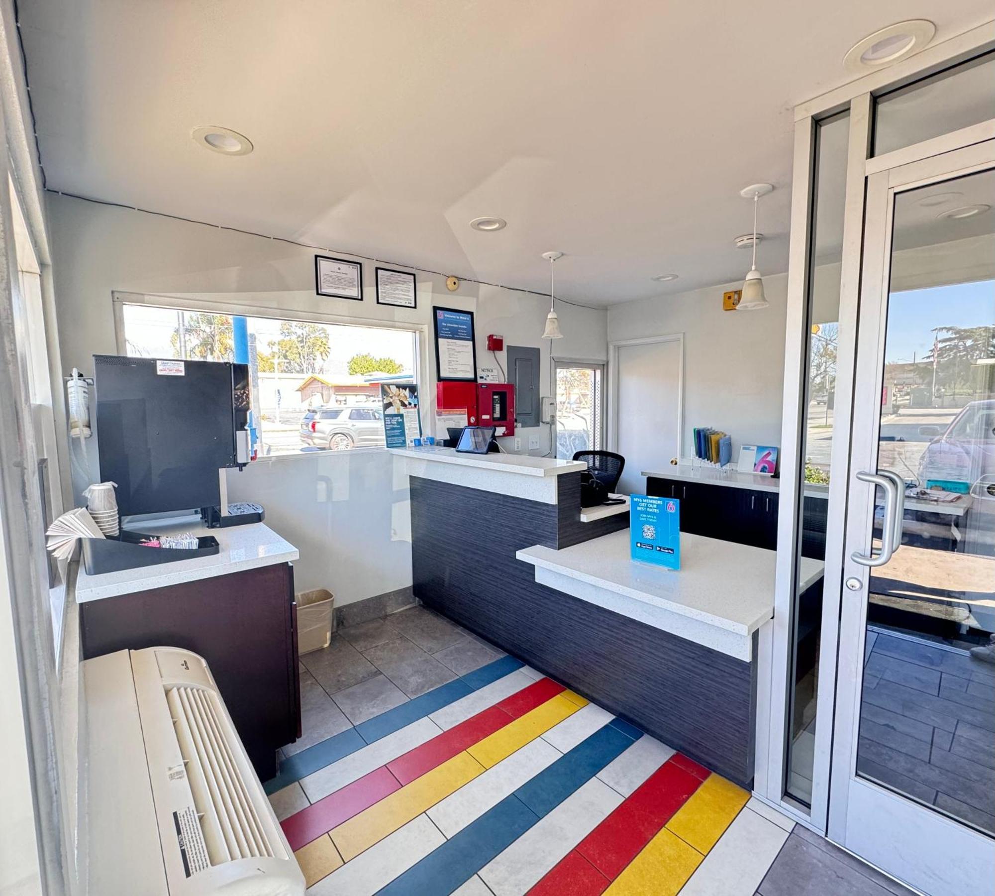 Motel 6 Ontario Airport Exterior photo