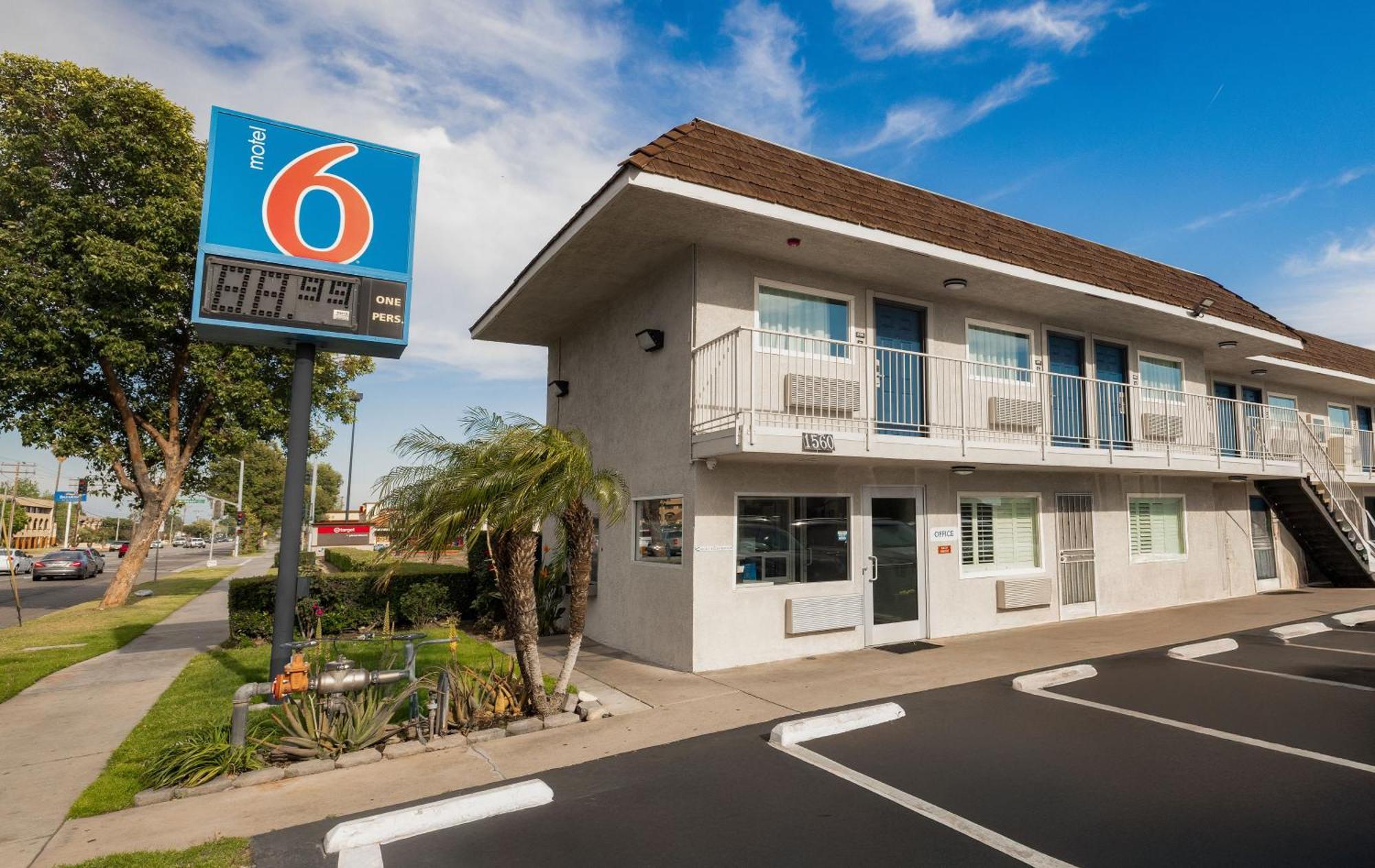 Motel 6 Ontario Airport Exterior photo