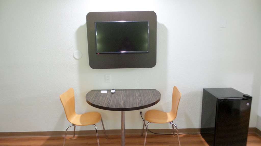 Motel 6 Ontario Airport Room photo