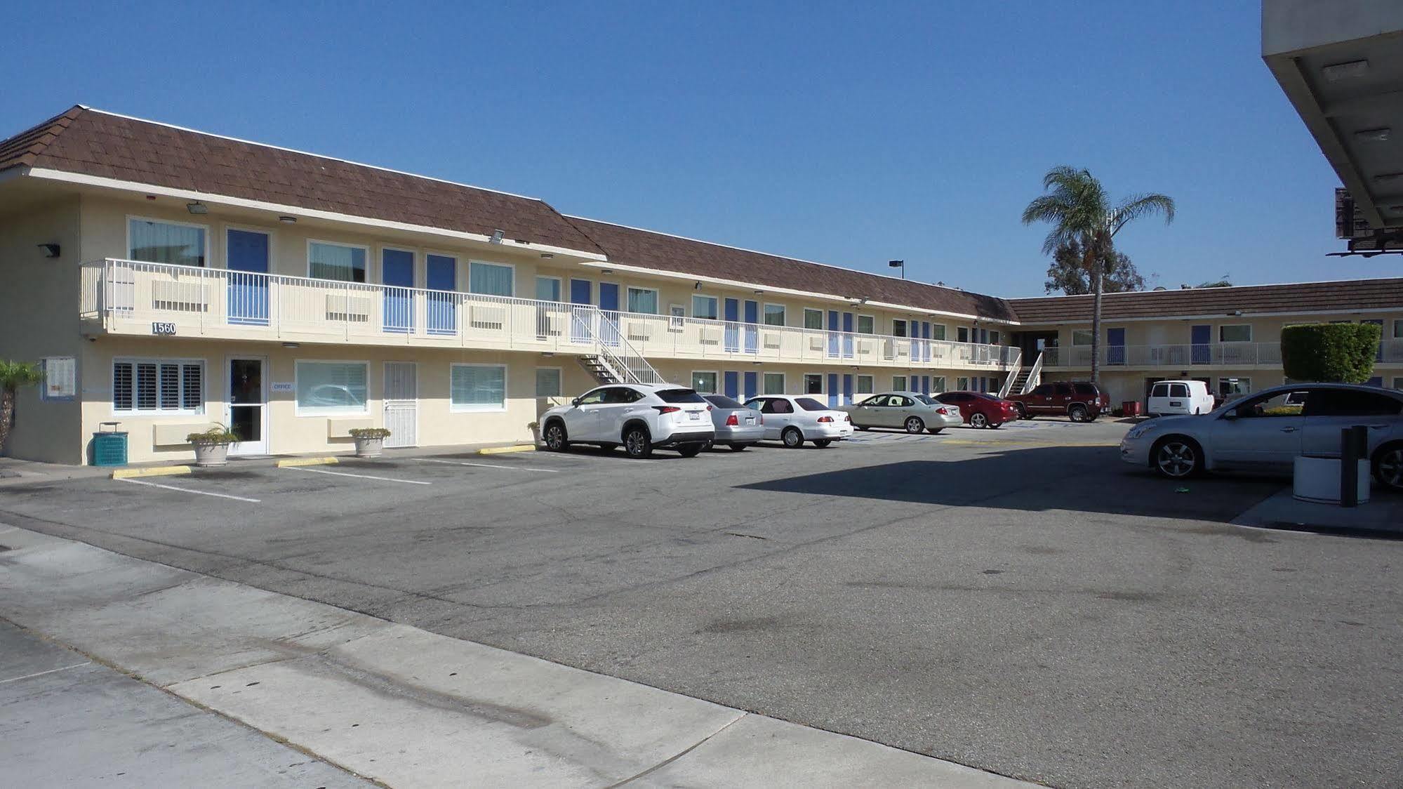 Motel 6 Ontario Airport Exterior photo